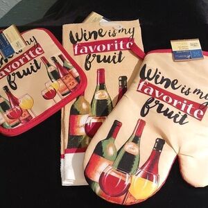 NWT Home Collection 2pot holders, oven mitt & …